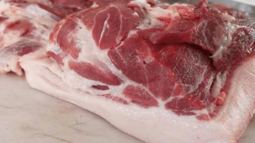 买猪肉,老屠夫说认准4个部位,又嫩又香做法多,肉贩没办法忽悠