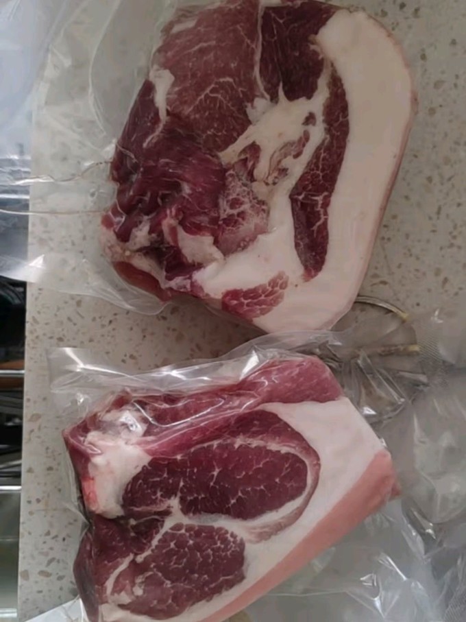 憨香猪肉生鲜土猪腿肉无抗生素养殖火锅烧烤灌香肠包子馅儿后腿肉1000